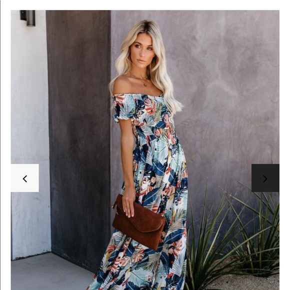 VICI VERY vacay smocked slit maxi dress XS - Picture 5 of 8